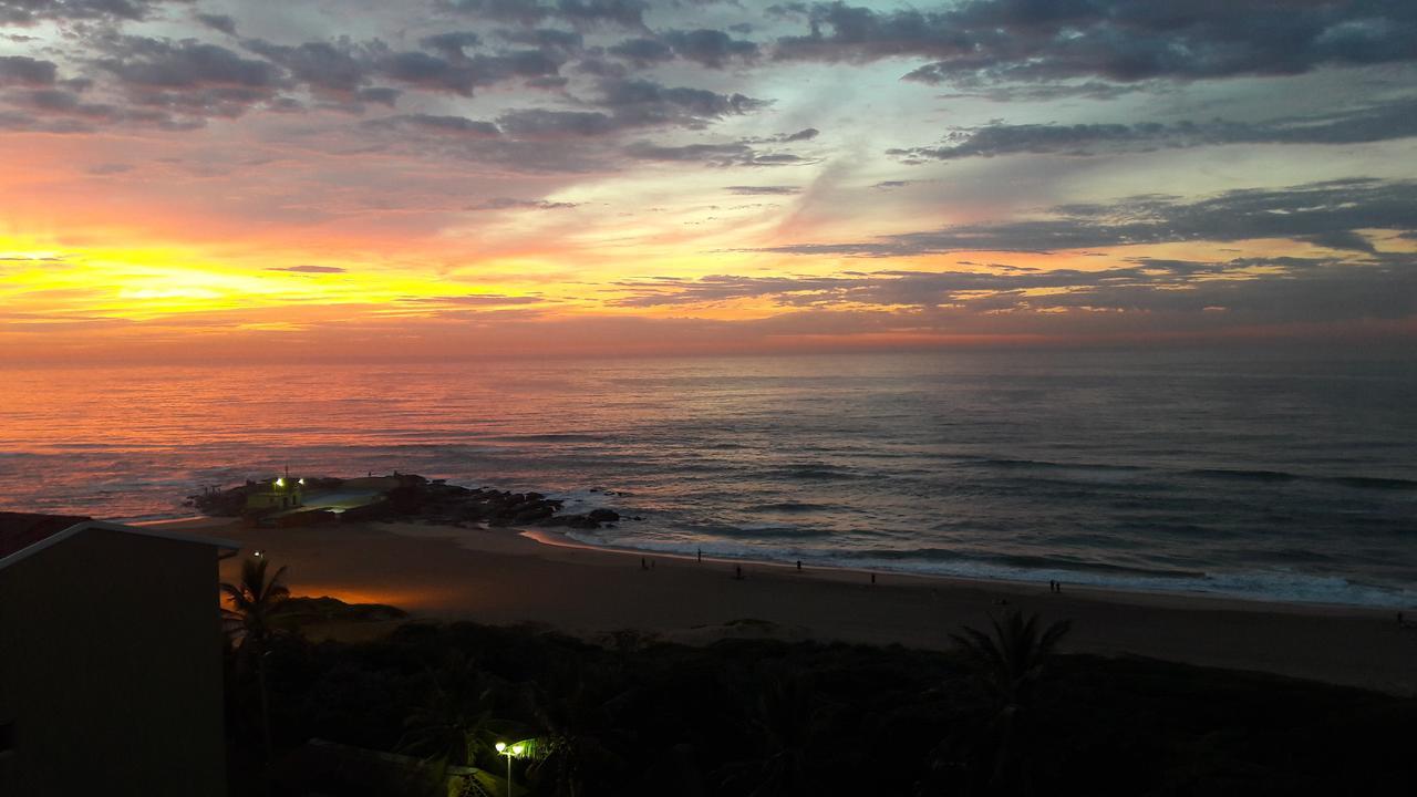 Silver Dolphin Holidays Leilighet Amanzimtoti Eksteriør bilde