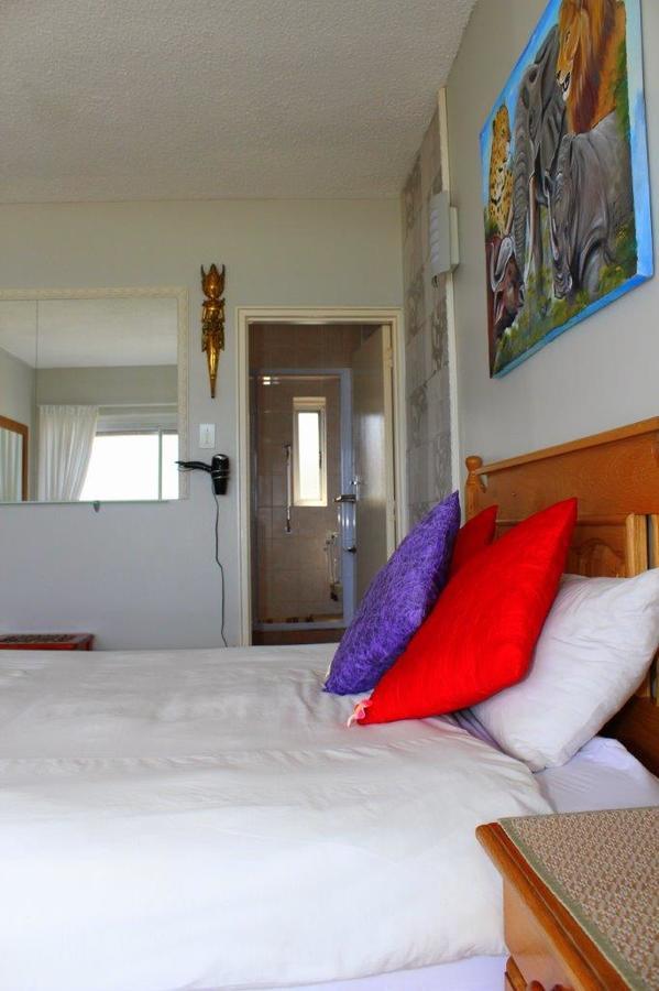 Silver Dolphin Holidays Leilighet Amanzimtoti Eksteriør bilde